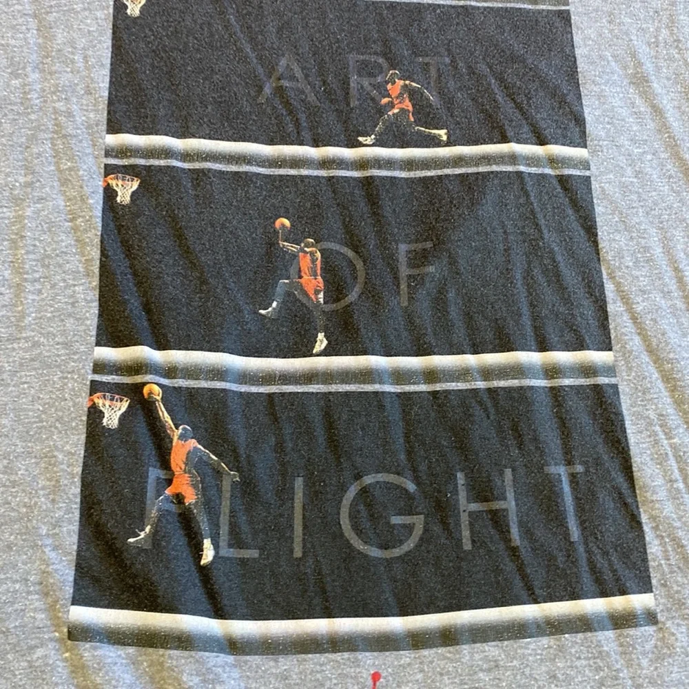 Jordan graphic logo T-shirt that out of the point size large past shipping_4